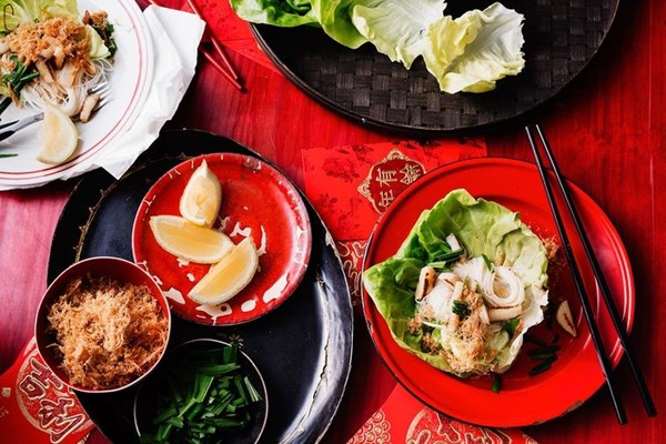 Scallop & vermicelli san choy bow