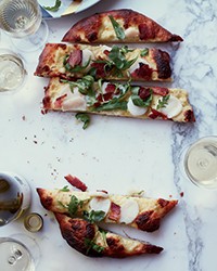Scallop-and-bacon pizza