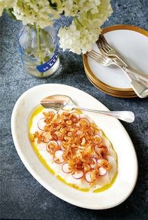 Scallop cru with radishes and crispy shallots