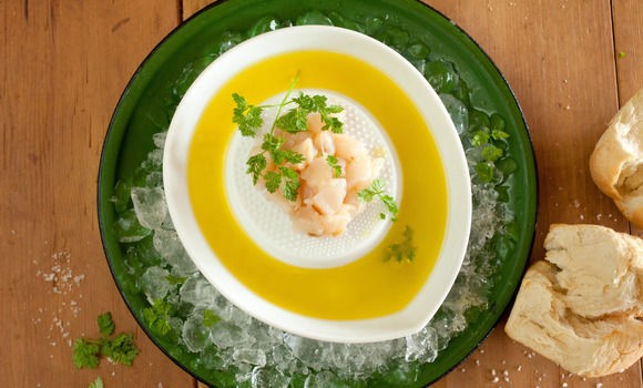 Scallop sashimi with olive oil and lemon