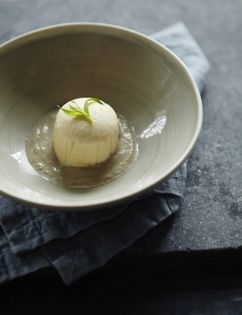 Scallop soufflé with mushroom & tarragon cream