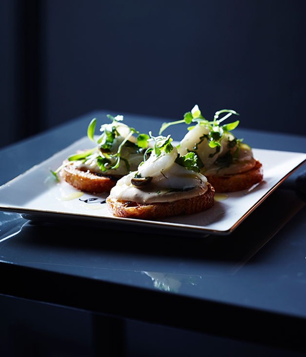 Scallop tartare and sea urchin toasts