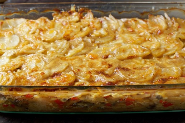 Scalloped potatoes and mushrooms