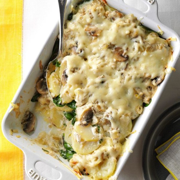 Scalloped potatoes with mushrooms