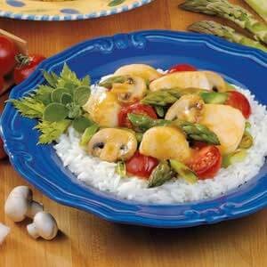 Scallops and asparagus stir-fry