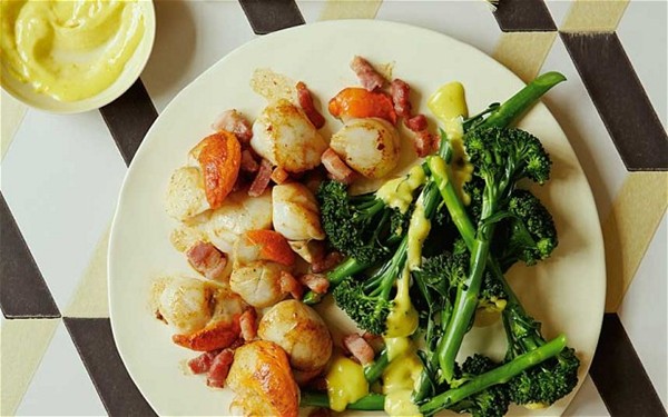 Scallops, bacon and broccoli with saffron and orange aioli