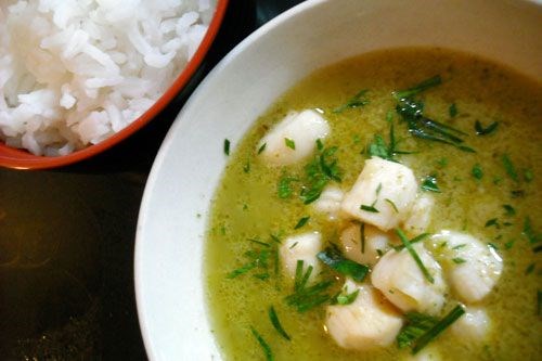 Scallops in green curry sauce 