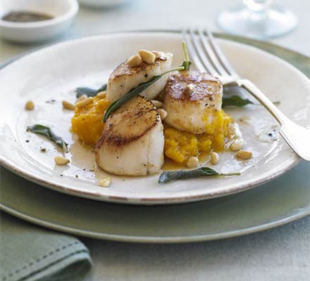 Scallops with butternut purée and sage butter
