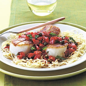 Scallops with capers and tomatoes