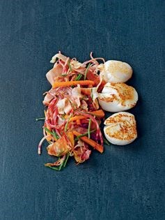 Scallops with grilled lettuce