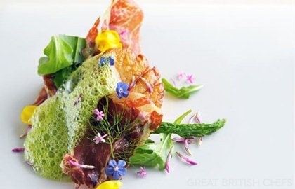 Scallops with Ibérico ham and parsley foam