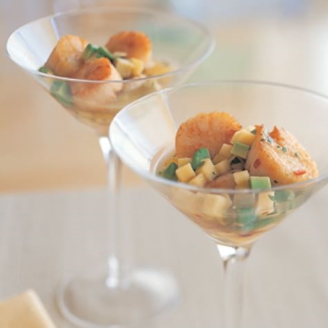 Scallops with mango & avocado