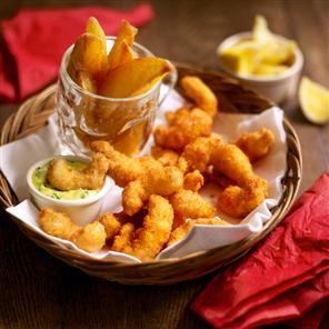 Scampi with chunky chips and tartare sauce