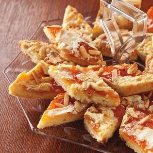 Scandinavian apricot almond bars