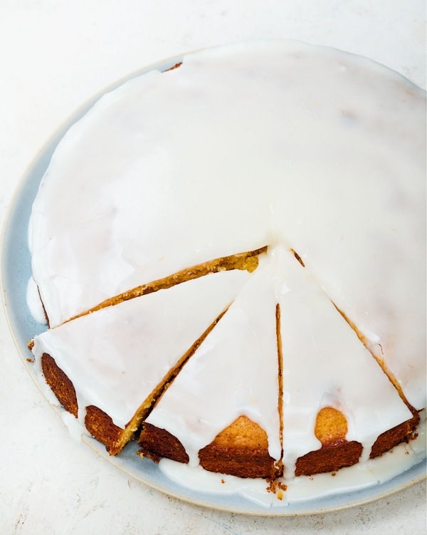 Scented citrus cake