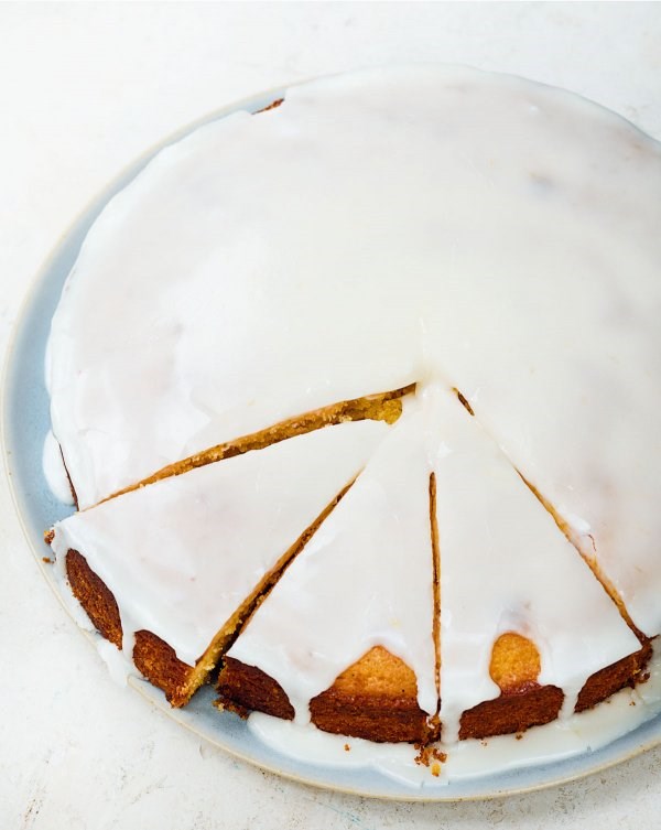 Scented citrus cake