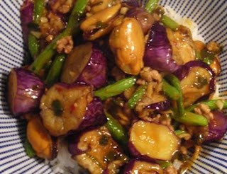 Schezuan mussels with eggplant and green beans