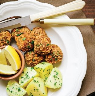 Schnitzel meatballs with parsley potatoes