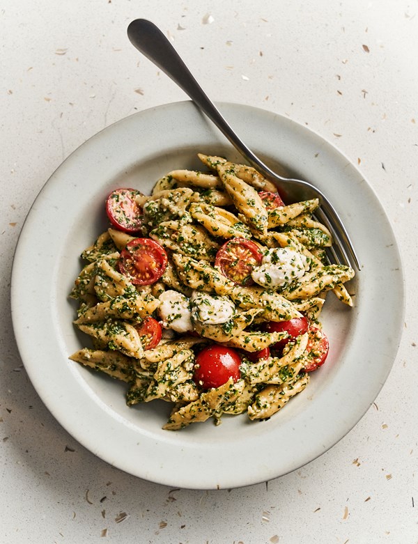 Scissor cut pesto pasta