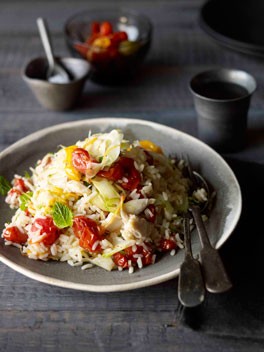 Scorched tomato and rice salad with crab and fennel