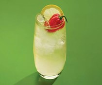 Scotch bonnet & peach vodka soda