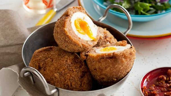 Scotch eggs (Katta sambol)