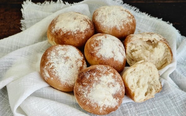 Scottish morning rolls (Baps)