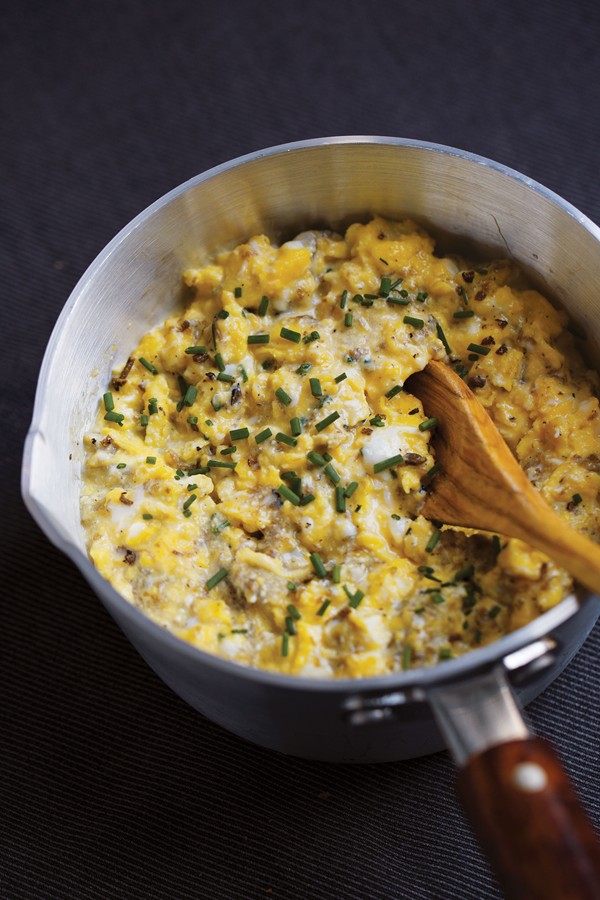 Scrambled eggs with black truffles