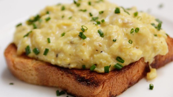 Scrambled eggs with truffles