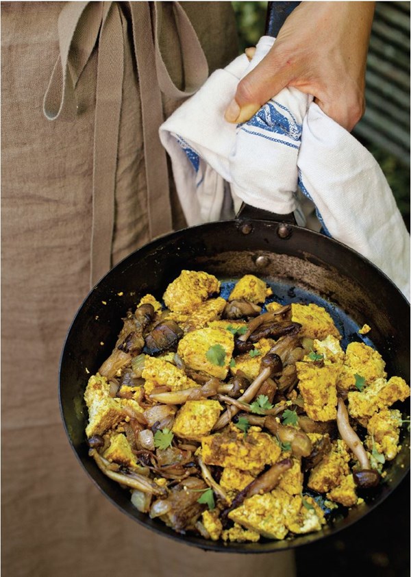 Scrambled tofu with caramelized onion and shiitake mushrooms