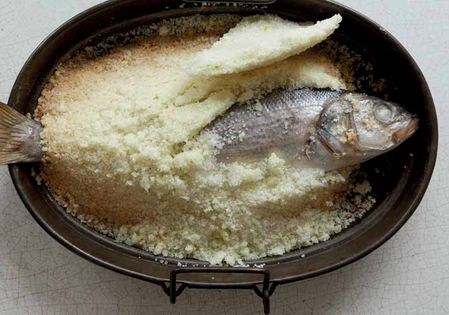Sea bass baked in sea salt with chicory and orange salad (Bar en croûte de sel avec salade d'endives à l'orange)