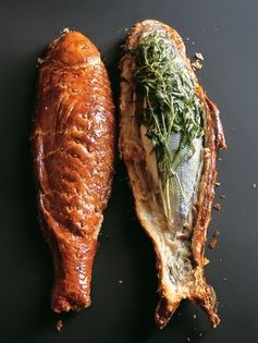 Sea bass in flaky pastry (Bar en croûte feuilletée)