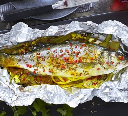 Sea bass with fennel, lemon & spices