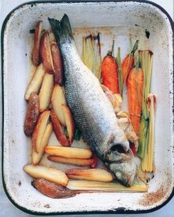 Sea bass with seasoned vegetables (Bar et légumes assaisonnés)