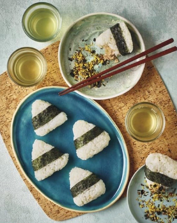 Sea chicken mayo onigiri
