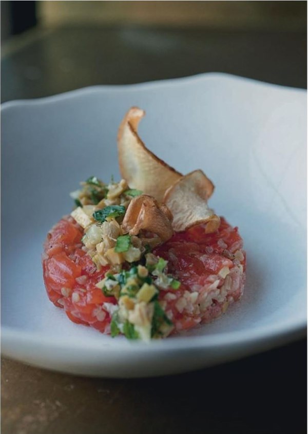 Sea trout and bulgar tartare with preserved lemon salsa and Jerusalem artichoke chips