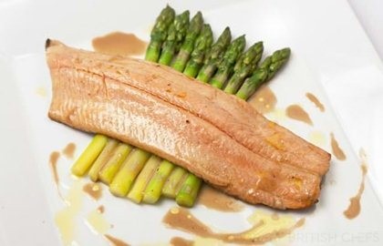 Sea trout with carrots, asparagus and butter sauce