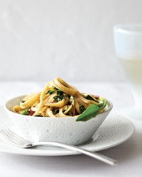 Sea urchin linguine