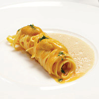 Sea urchin pasta with fennel, garlic & creamy sauce