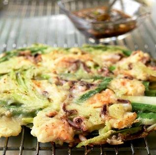 Seafood and green onion pancakes (Haemul pa jeon)
