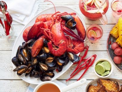 Seafood boil with lobsters and mussels