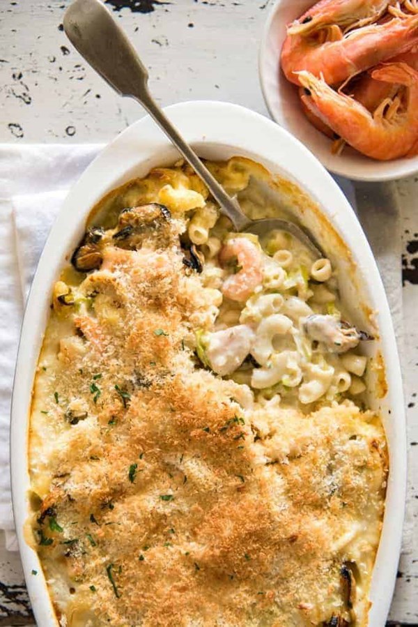 Seafood gratin pasta bake