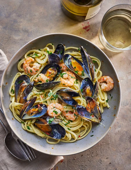Seafood linguine