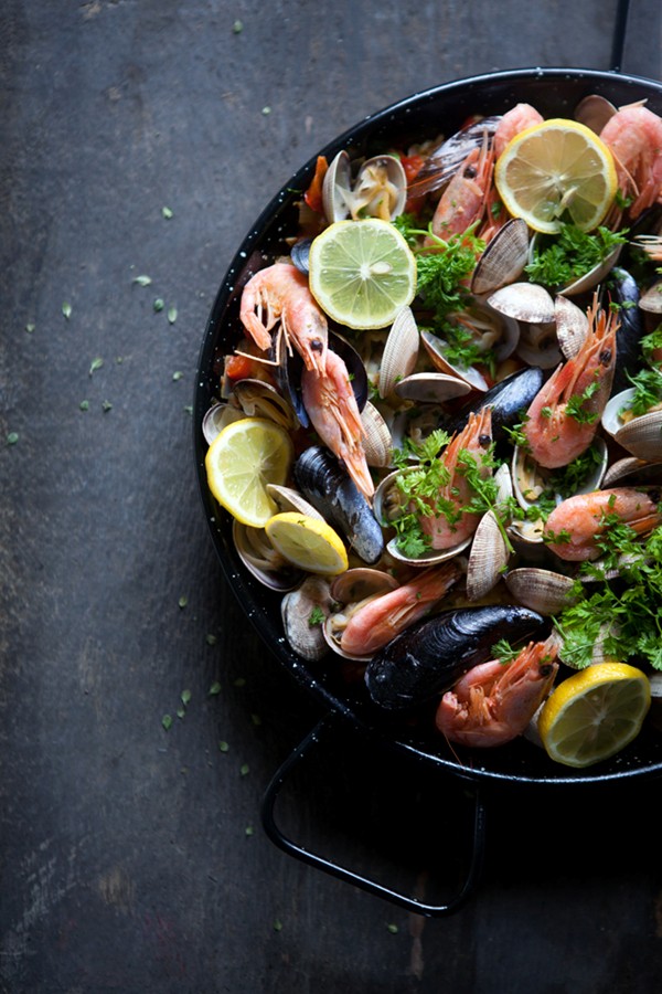 Seafood paella