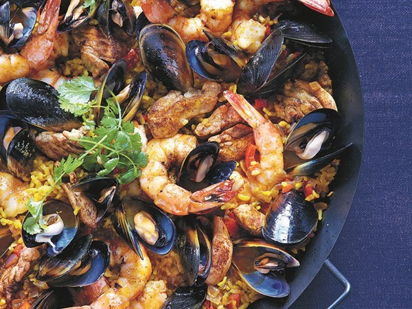 Seafood paella