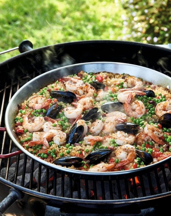 Seafood paella