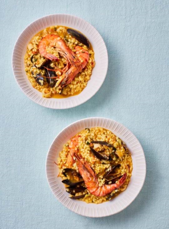 Seafood rice (Arròs a la marinera)