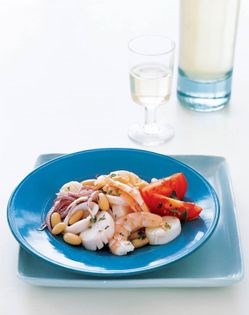 Seafood salad with cannellini beans (Insalata di mare con i fagioli)