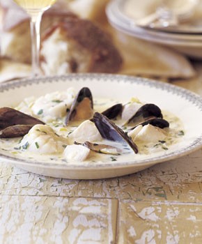 Seafood stew with fennel and thyme