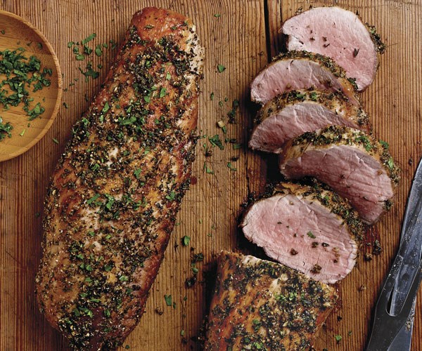 Sear-roasted pork tenderloin with garlic and fennel